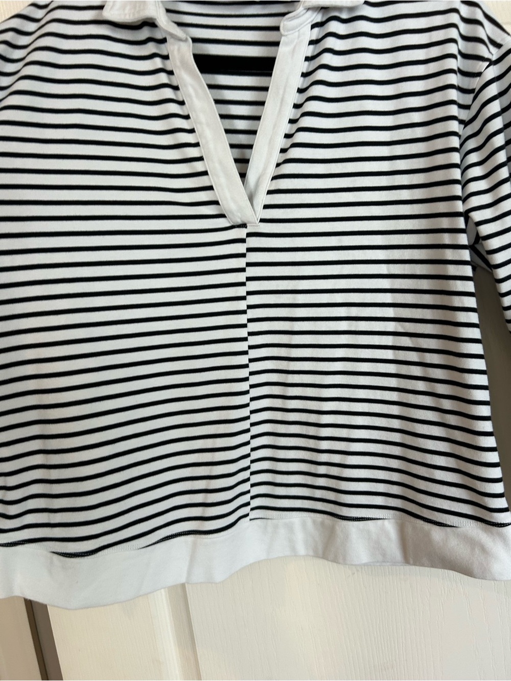 Vineyard Vines Black and White Striped V-Neck Pullover
